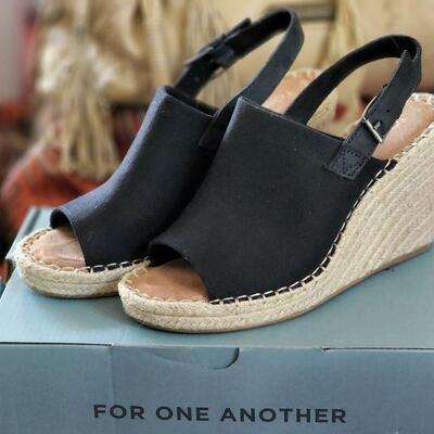 Toms