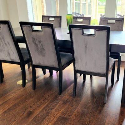 Dining Table & Chairs