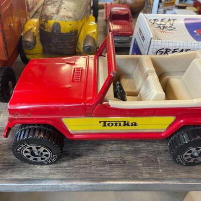 Vintage Tonka Jeepster