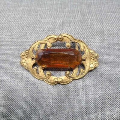 Art Nouveau Amber Glass Gold Tone Repousse Brooch
