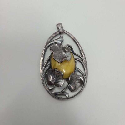 Art Nouveau Silver Yellow Cabochon Floral Pendant
