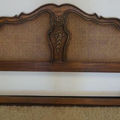 1068	DREXEL HERITAGE *BRITTANY BY HERITAGE* PAINT DECORATED HEAD BOARD, KING SIZE
