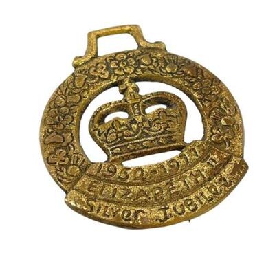 Lot 152
Vintage Brass Harness Horses Medallion