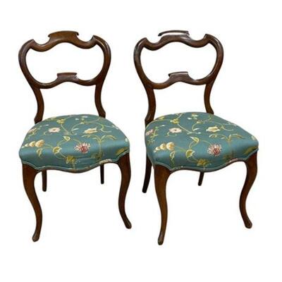 Lot 048a
Antique English Buckle Back Chairs