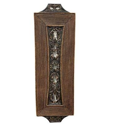 Lot 022a
Decorative Carved Wall Hanging
