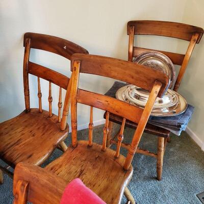 Handset of 4 very rare early chairs 