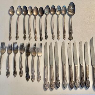 (27) Silver Plated Flatware in Case, as pictured