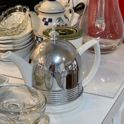 The Hall China Co White Teapot With Silver Insulated Cozy For Forman