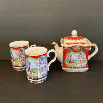 Sadler Porcelain Teapot and Cups 
â€œRomeo and Julietâ€