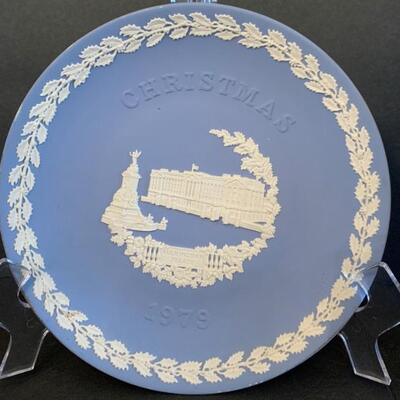 WedgeWood Jasper Ware 1979 Christmas Plate Buckinham Palace. Commemorative 