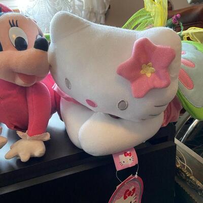 Minnie and Hello Kitty