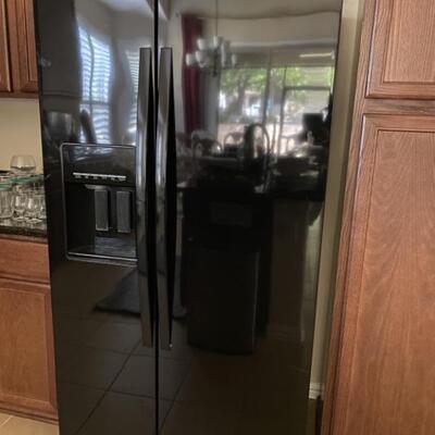 Whirlpool Side-by-Side Refrigerator, Black with in-door water & ice dispenser