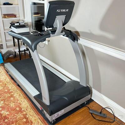 TRUE PS850 TREADMILL | Appearing in excellent condition