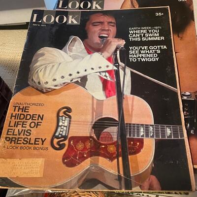 Magazines 