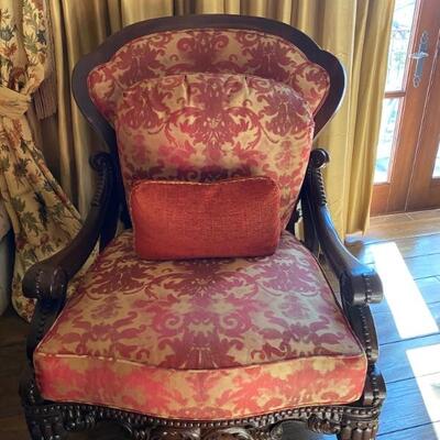 Upholstered armchairs with ottoman