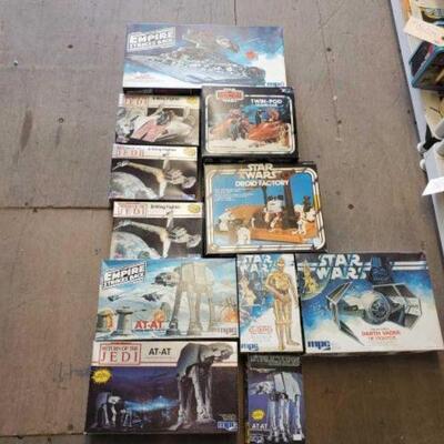 #4062 â€¢ Star Wars Die Cast Model Boxes