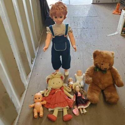 #4016 â€¢ Vintage Dolls and Teddy Bear