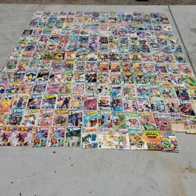 #4568 â€¢ Assortment Of Comic Books