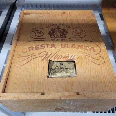 #4552 â€¢ Wooden Cresta Blanca Winery Box