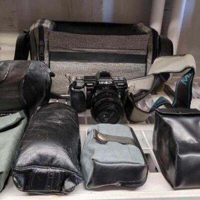 #4542 â€¢ Minolta Maxxum 7000 Camera With Travel Bag And More