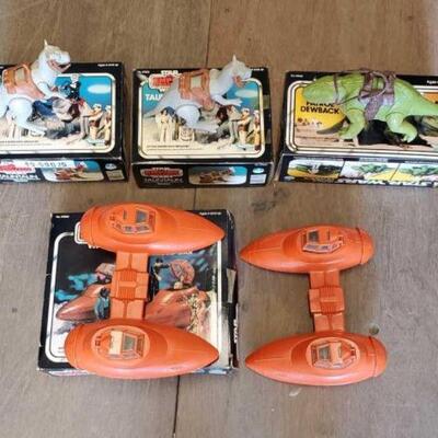 #4066 â€¢ Star Wars Tauntaun, Patrol Dewback, and Twin-Pod Cloud Cars 