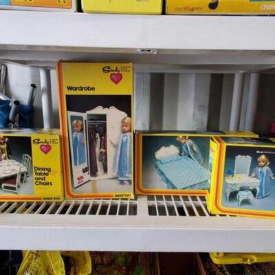 #4012 â€¢ Vintage Marx Toys Sindy Dining Table and Chairs, Wardrobe, B...
