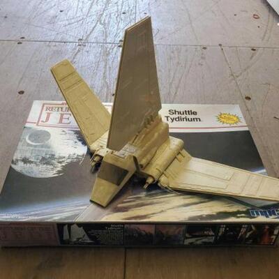 #4074 â€¢ MPC Star Wars Shuttle Tydirium Figurine in Original Box