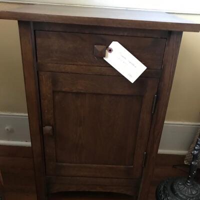 Mission style nightstand $195
20 X 17 x 29