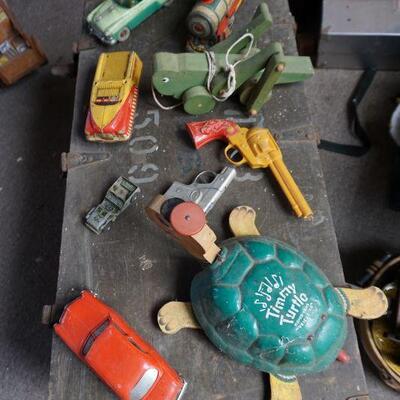 TIn Toys