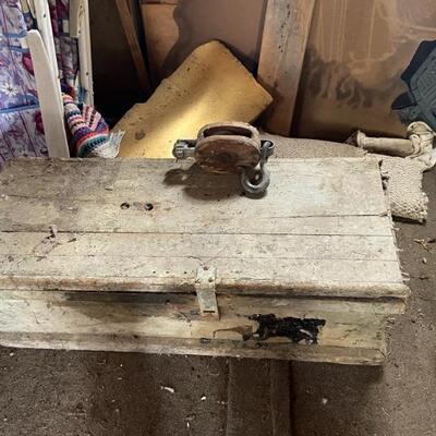 Old box and block/tackle