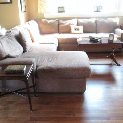 Sectional Sofa with Chase Lounge 