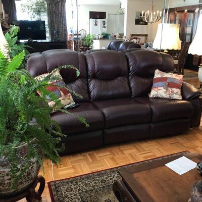 La Z Boy Dreamtime Leather Reclining sofa and loveseat with leather protection