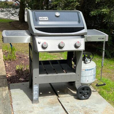 WEBER SPIRIT II GRILL | Fire starter still operational, comes with bonus rotisserie attachment [n.b. does not include propane tanks]