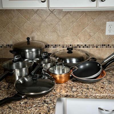 (9pc) POTS & PANS | Including 4 lidded pots (largest dia. 10-1/2 in.) and 4 frying pans (largest one with lid dia. 10 in.), plus a...