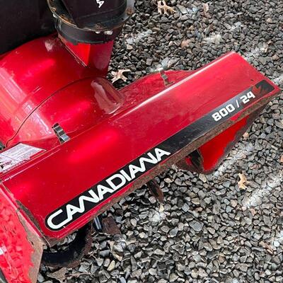 CANADIANA SNOW BLOWER | Canadiana 800/24 snowblower / snow thrower with outdoor weather cover