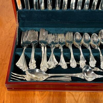 (85pc) BOXED SILVERPLATED FLATWARE SET | Box of vintage F.B. Rogers silver plate flatware, in 