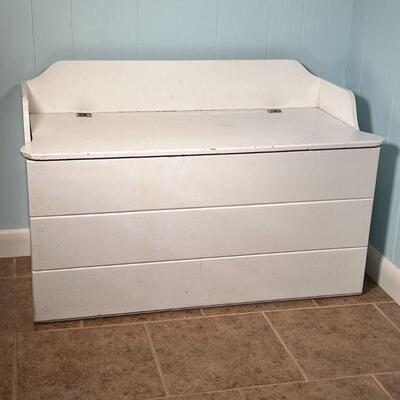 WHITE STORAGE BENCH | Cute! White painted wood bench / storage chest with a hinged lid; h. 22-3/4 x 35 x 16 in.