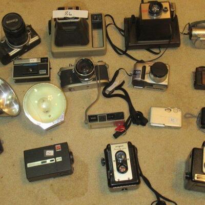 VINTAGE CAMERA COLLECTION WITH A VARIETY OF MAKERS