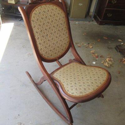 VINTAGE 1940's FOLD UP ROCKING CHAIR