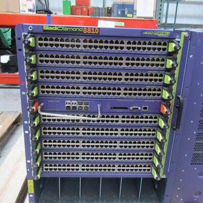 EXTREME NETWORKS BLACK DIAMOND 8810 SWITCH CHASSIS SOLD AS IS FOR PARTS OR REPAIR