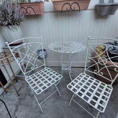 Iron Patio Set â€“ 2 Chairs and round Table