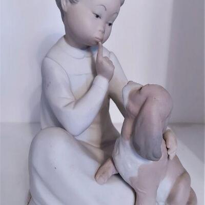 Lladro Retired Figure - Boy with his dog (Matte)