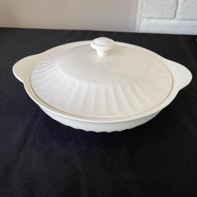 J&G Meakin classic white casserole