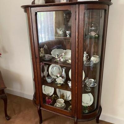 Curved front china cabinet 
