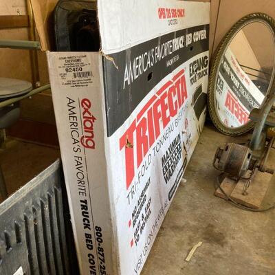 Truck bed cover