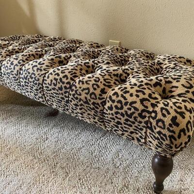 Leopard Upholstered Tufted Bench