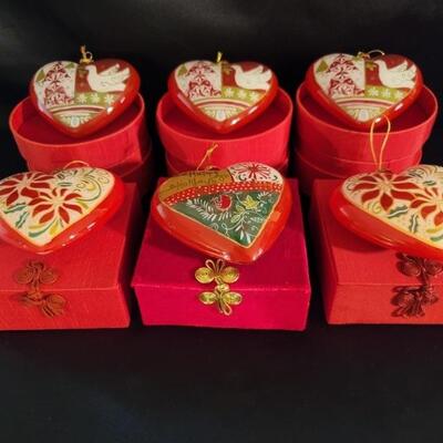 (6)Individually Boxed Glass Heart-Shaped Ornaments