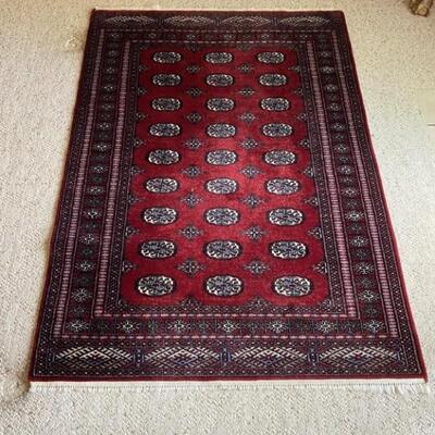 Red Hand Woven Oriental Area Rug is 69in x 48in
