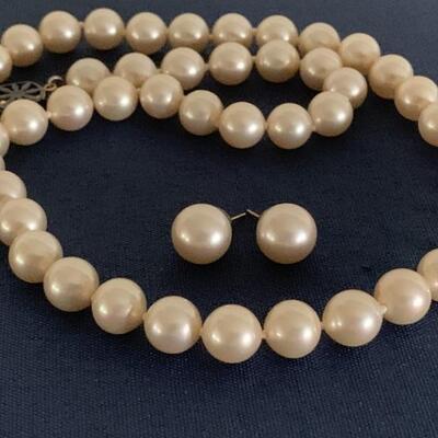 Vintage Pearl Necklace and Pierced Earrings