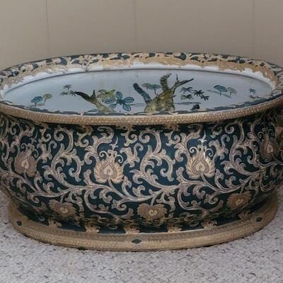 Chinese Black & Gold Hand Painted Foot Bath
